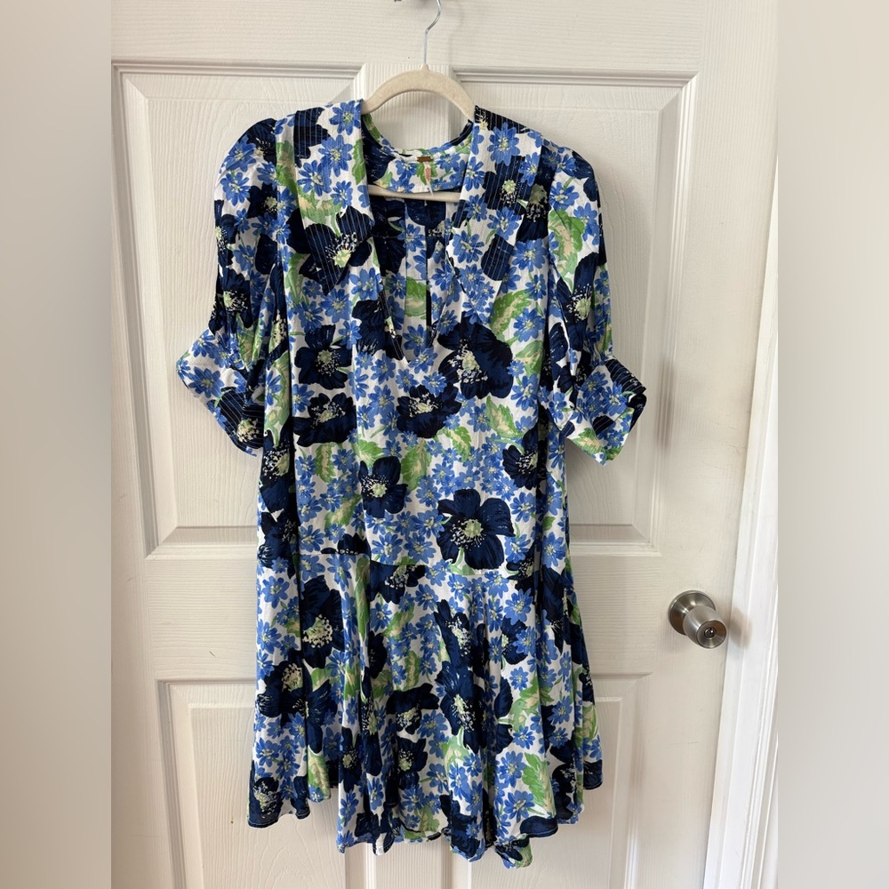 Free People Floral Mini Dress Blue Green Flowy V Neck Size LG Moon Chaser - Picture 11 of 13